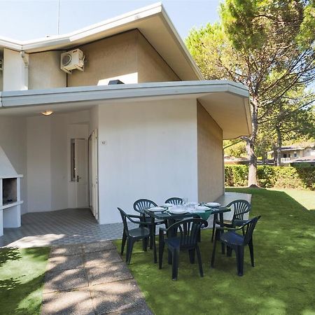 Olimpia Villa Бибионе Екстериор снимка