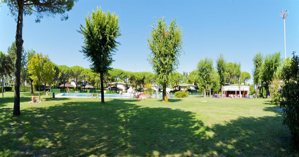 Olimpia Villa Бибионе Екстериор снимка
